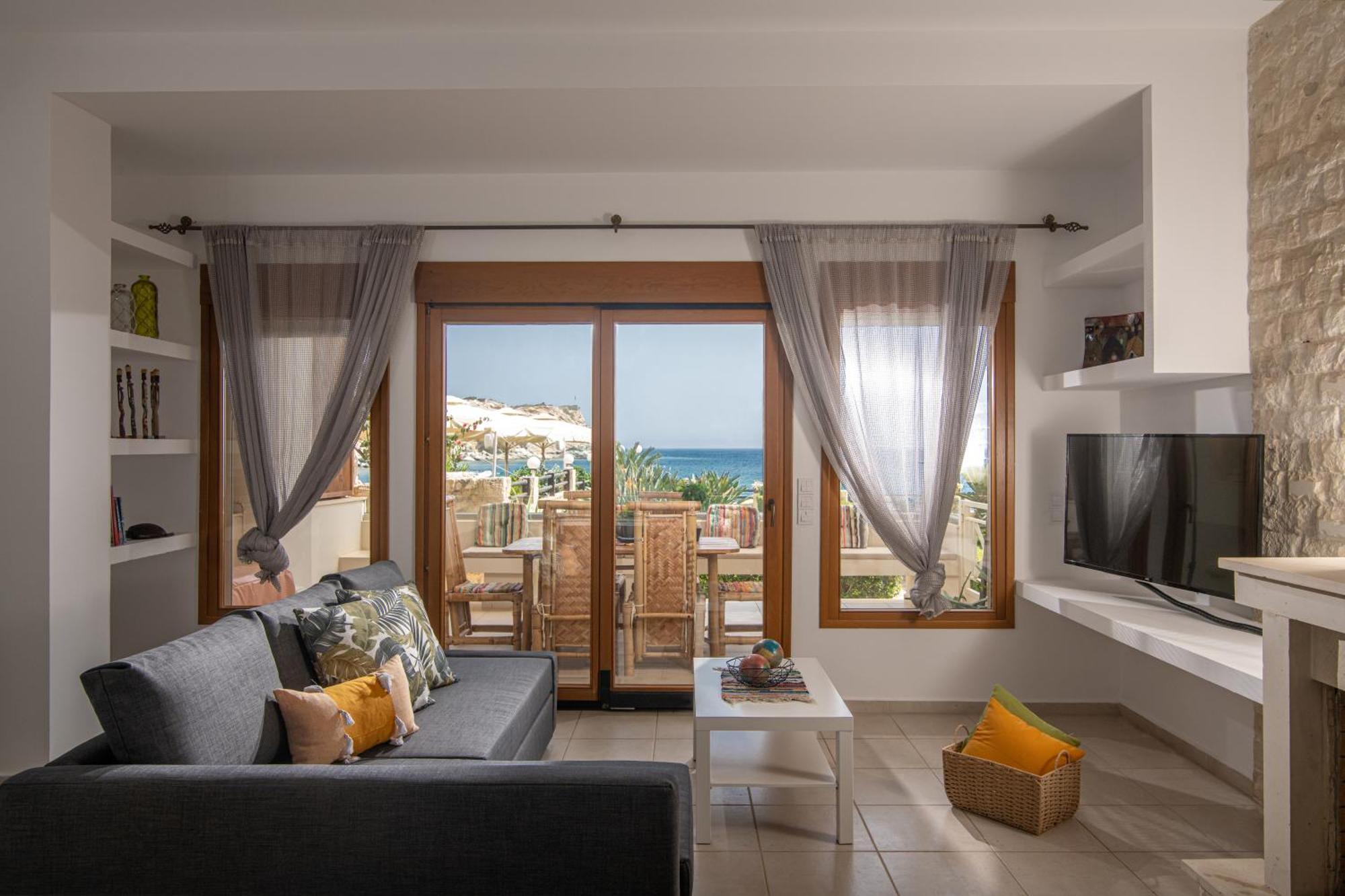 Beachfront Green Apt-Ligaria Beach 외부 사진