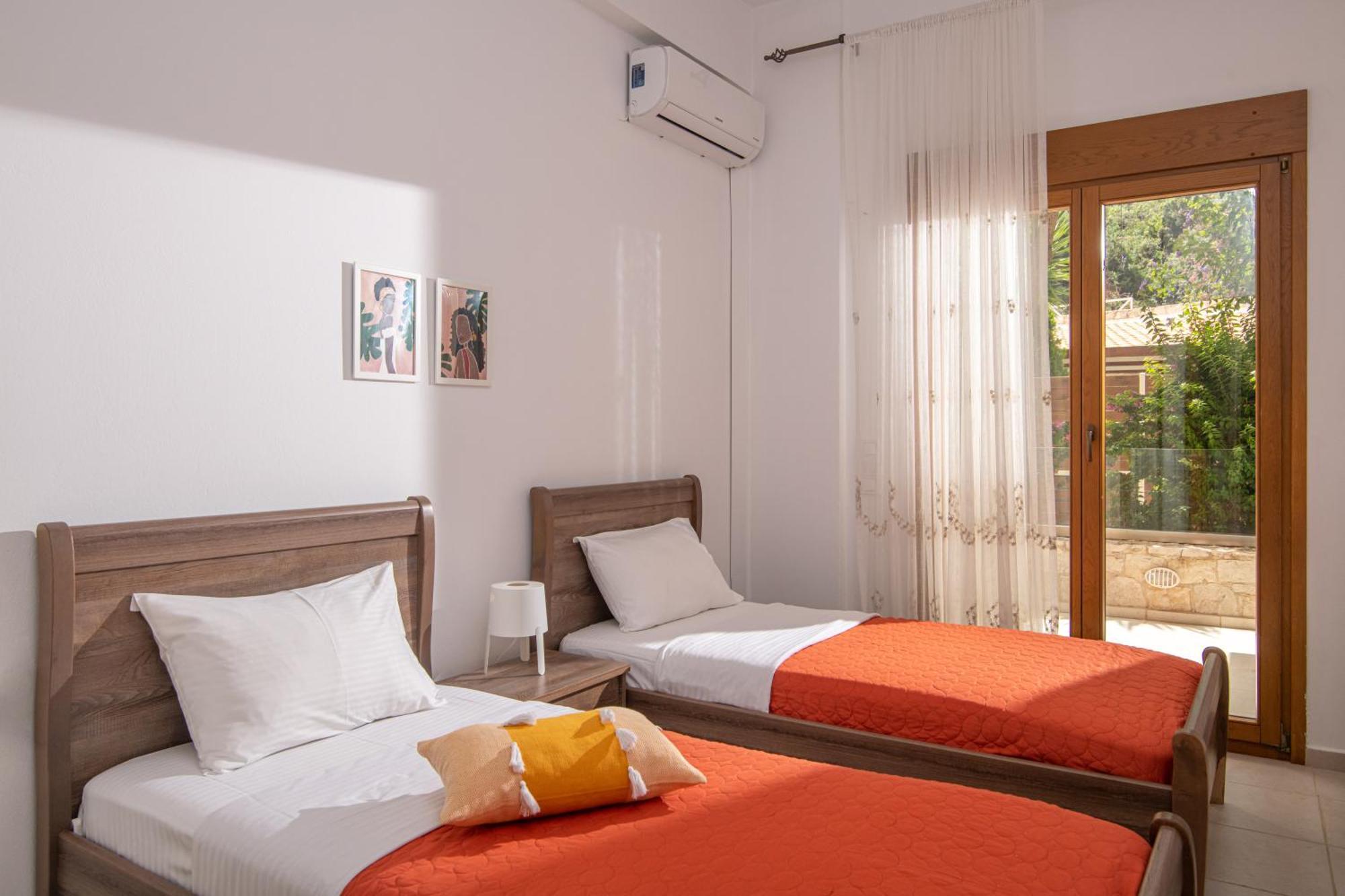 Beachfront Green Apt-Ligaria Beach 외부 사진